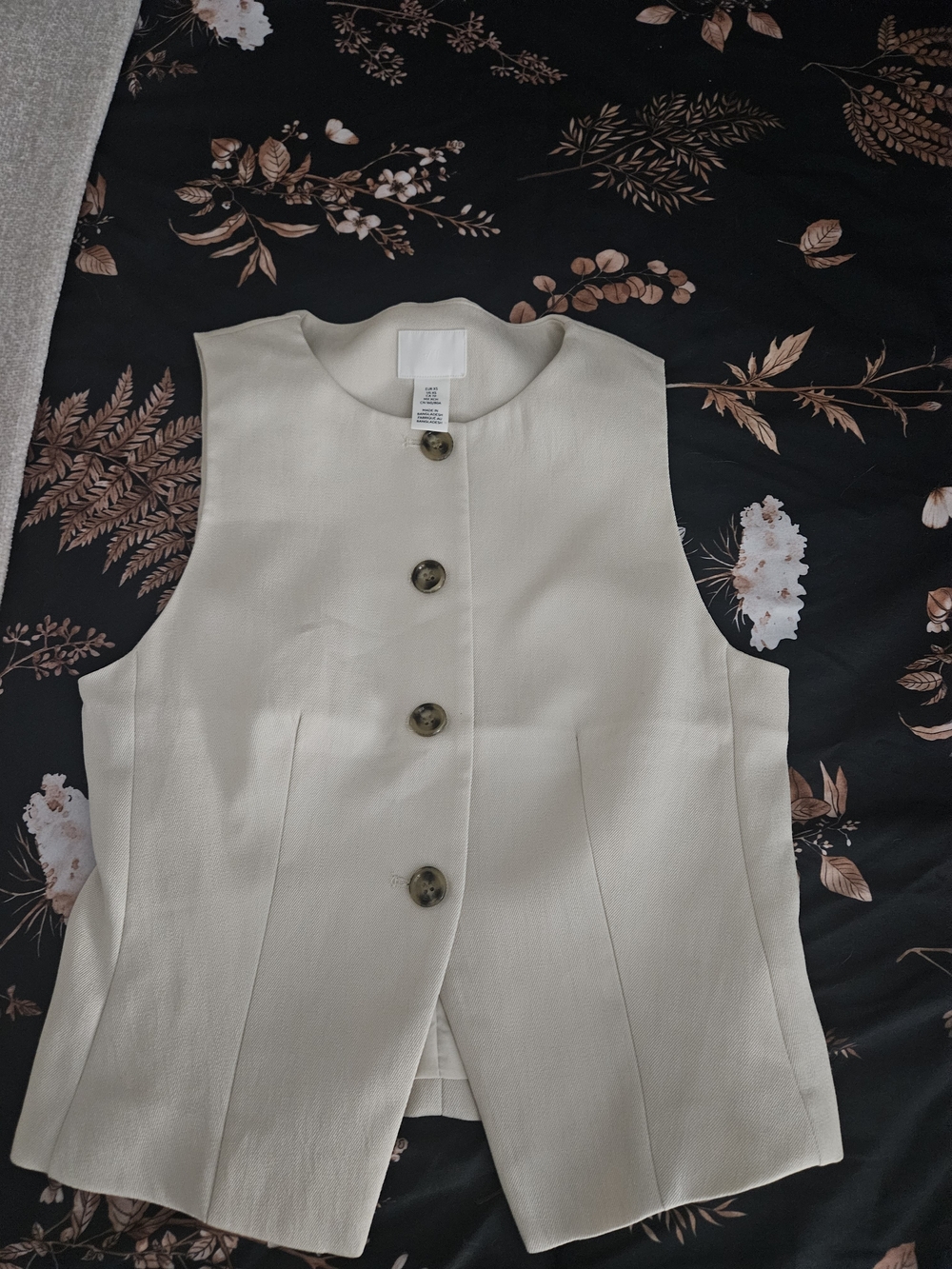 H&M Cream Sleeveless Button Vest